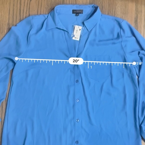 The Limited NWT Beautiful Blue Button Down Blouse-Size Large - Picture 2 of 6